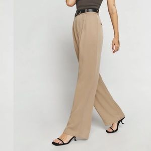 Reformation Mason Pant size 4 in Khaki
